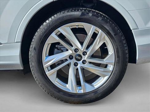 Used 2023 Audi Q7 3.0T Prestige AWD/4WD image 26