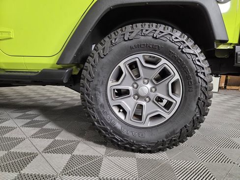 Certified 2016 Jeep Wrangler Unlimited Rubicon w/ Connectivity Group image 29