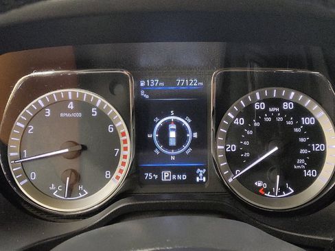 Used 2019 Nissan Titan SV w/ SV Convenience Package AWD/4WD image 23
