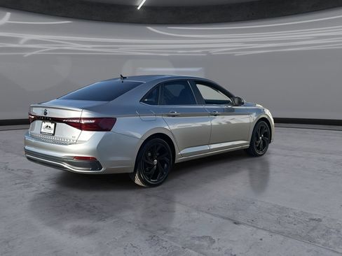 New 2026 Volkswagen Jetta SE FWD image 5