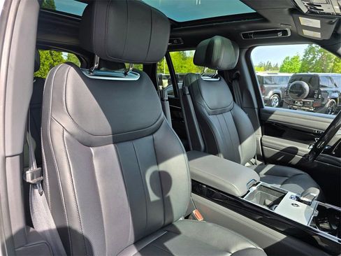 New 2025 Land Rover Range Rover Autobiography image 30