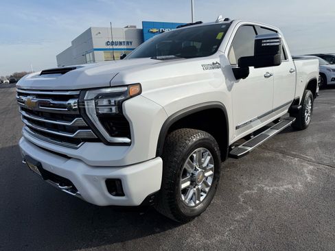 Used 2024 Chevrolet Silverado 2500 High Country w/ High Country Premium Package image 9