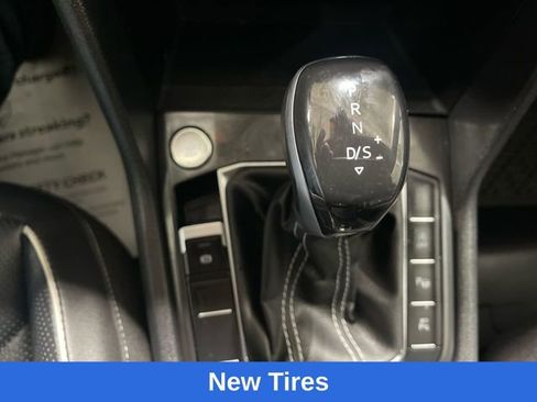 Used 2023 Volkswagen Tiguan SEL R-Line image 20