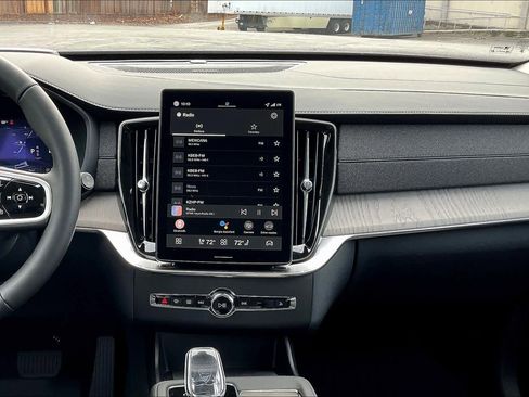 New 2026 Volvo XC90 B6 Ultra w/ Protection Package image 9