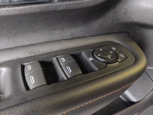 Used 2018 GMC Terrain SLE FWD image 27