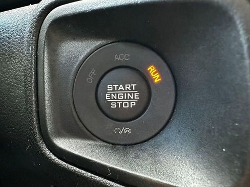 Used 2024 Jeep Wrangler Unlimited Sport AWD/4WD image 19