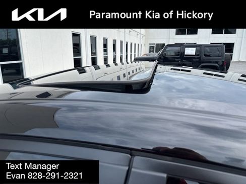 Used 2025 Nissan Sentra SR w/ SR Premium Package FWD image 5
