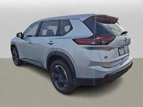 New 2025 Nissan Rogue SV image 3