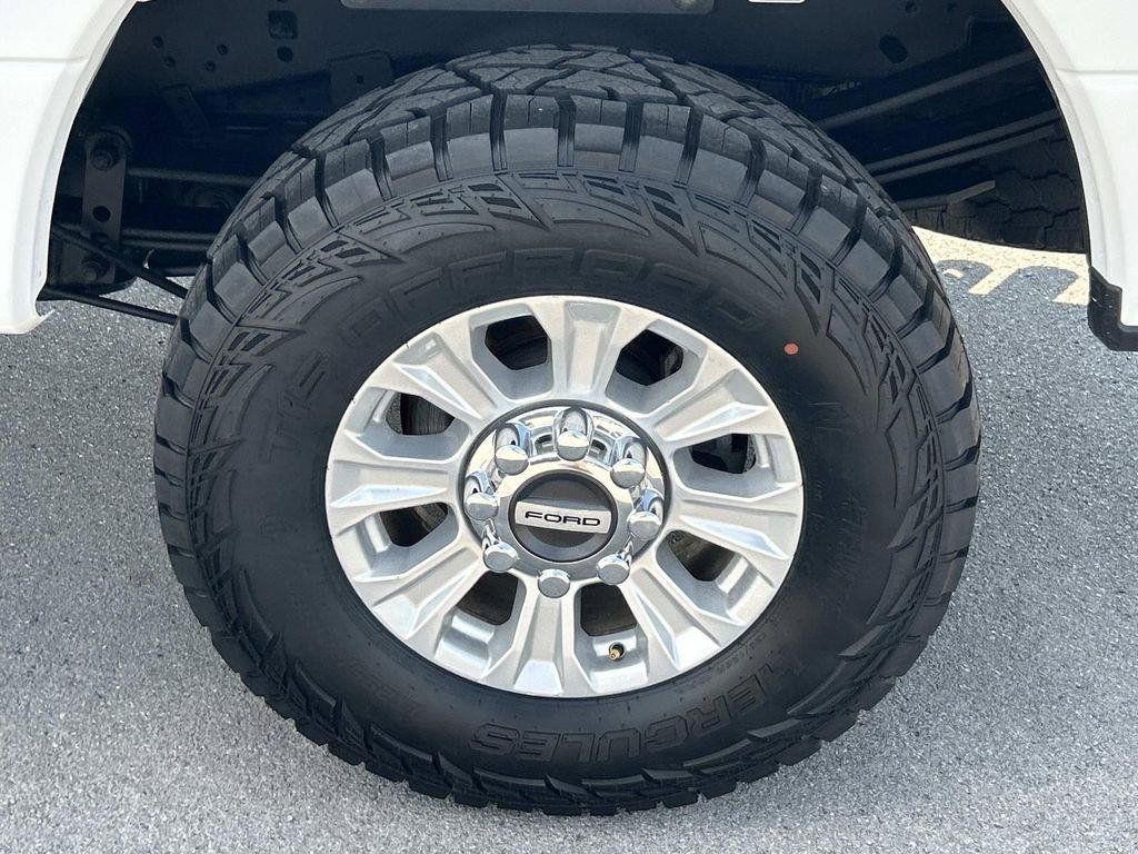 Used 2022 Ford F250 XLT w/ FX4 Off-Road Package AWD/4WD image 19