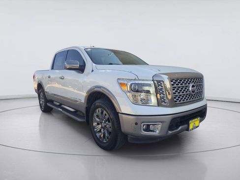 Used 2018 Nissan Titan Platinum Reserve w/ Platinum Utility Package AWD/4WD image 7