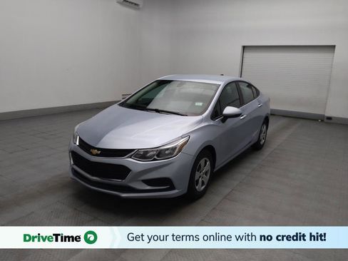 Used 2018 Chevrolet Cruze LS image 1