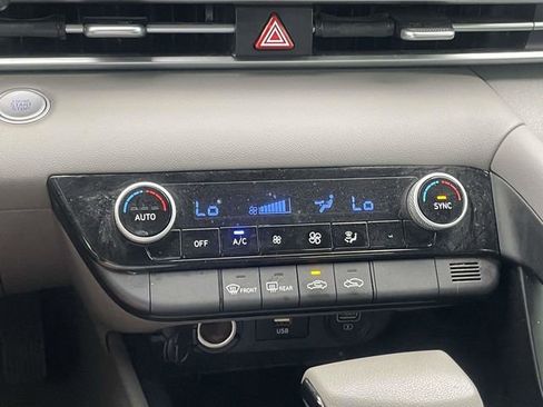 Used 2023 Hyundai Elantra SEL FWD image 19