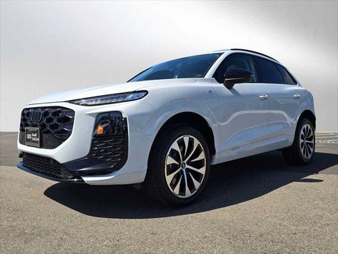 New 2026 Audi Q3 quattro 2.0T AWD/4WD image 7