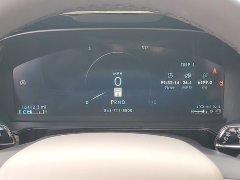 Certified 2024 Lincoln Corsair Premiere w/ Equipment Group 101A image 15