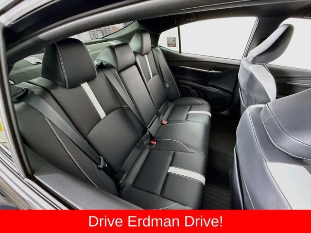 Used 2026 Toyota Camry SE FWD image 27