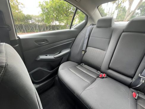 Used 2025 Nissan Altima 2.5 SV FWD image 39