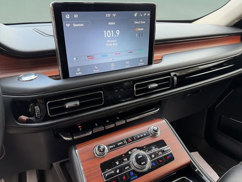 Used 2024 Lincoln Aviator Reserve w/ Equipment Group 201A image 12