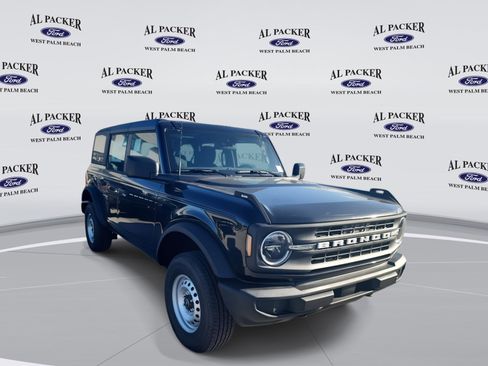 New 2025 Ford Bronco 4-Door image 7