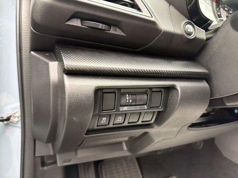 Used 2021 Subaru Crosstrek 2.0i image 17