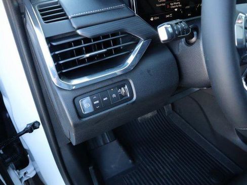 New 2026 GMC Acadia Elevation image 31