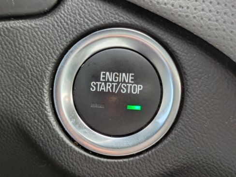 Used 2020 Chevrolet Equinox Premier AWD/4WD image 34