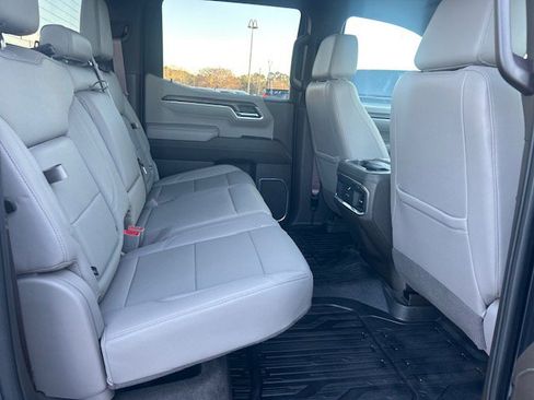 Used 2023 GMC Sierra 1500 SLT w/ SLT Premium Package image 9