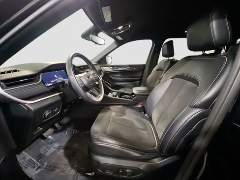 Used 2022 Jeep Grand Cherokee L Laredo RWD image 14