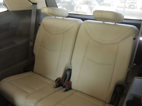 Used 2021 Cadillac XT6 Premium Luxury w/ LPO, Floor Liner Package image 33