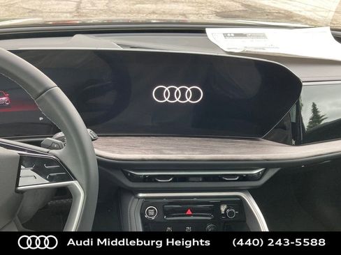 Used 2025 Audi Q5 Premium Plus w/ Premium Plus image 37