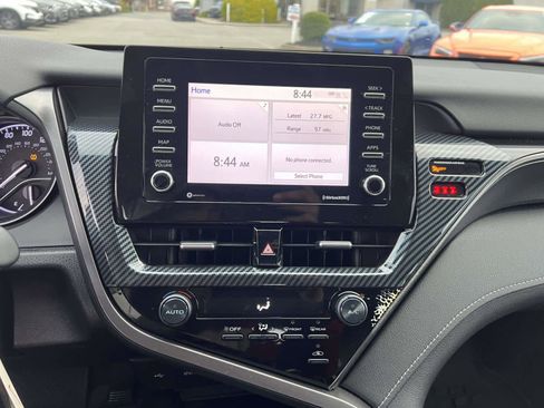 Used 2021 Toyota Camry SE image 22