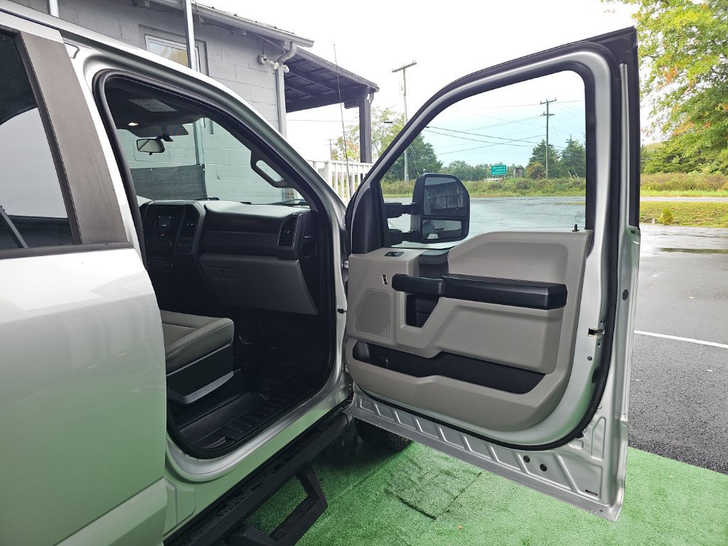 Used 2018 Ford F350 XL w/ Power Equipment Group AWD/4WD image 39