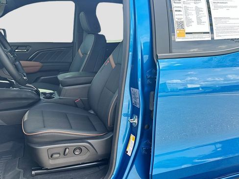 Used 2024 GMC Canyon AT4 w/ Technology Package AWD/4WD image 19