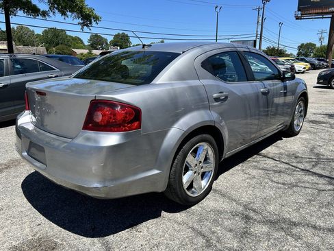 Used 2013 Dodge Avenger SE FWD image 9