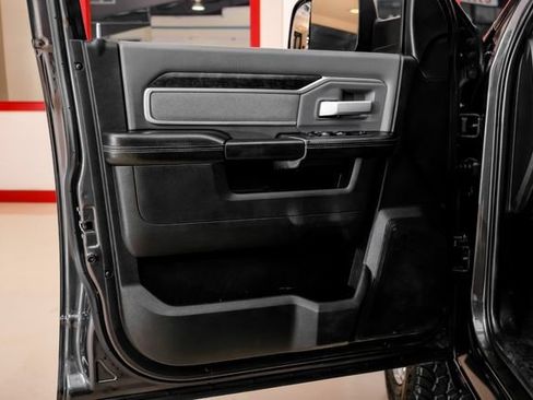 Used 2022 RAM 2500 Big Horn AWD/4WD image 46