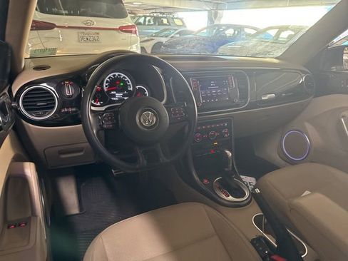 Used 2019 Volkswagen Beetle 2.0T SE image 6