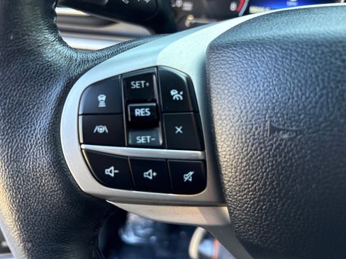 Used 2022 Ford Explorer XLT w/ Equipment Group 202A image 16