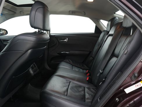 Used 2013 Toyota Avalon XLE Touring FWD image 13