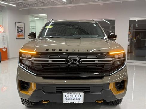New 2026 Ford Expedition Tremor image 12