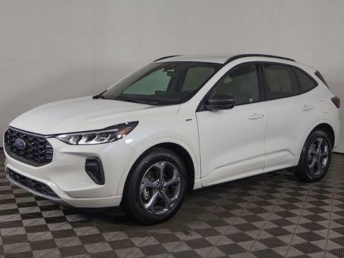Used 2024 Ford Escape ST-Line w/ Tech Pack #1 FWD image 8