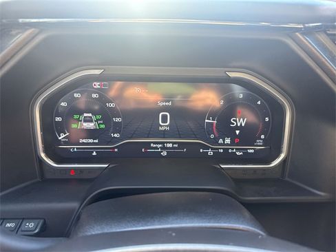 Used 2024 GMC Sierra 1500 AT4 w/ Technology Package image 15