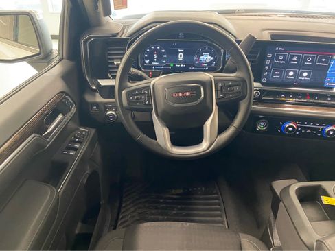 Used 2023 GMC Sierra 1500 SLE AWD/4WD image 18