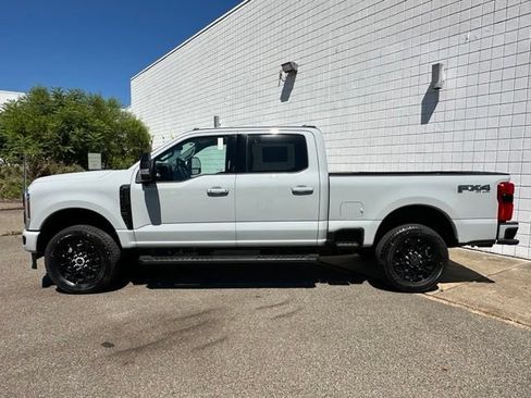 New 2026 Ford F250 Lariat w/ Black Appearance Package AWD/4WD image 2