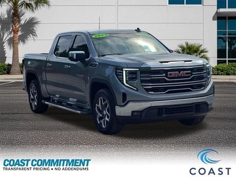Used 2023 GMC Sierra 1500 SLT w/ SLT Premium Package AWD/4WD image 3