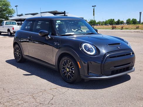 Used 2024 MINI Cooper SE FWD image 4
