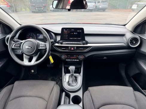 Used 2019 Kia Forte LXS image 18