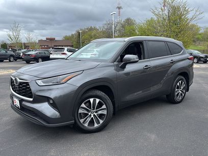 Used 2023 Toyota Highlander XLE