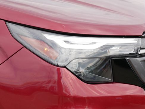 Certified 2025 Subaru Forester Premium AWD/4WD image 16