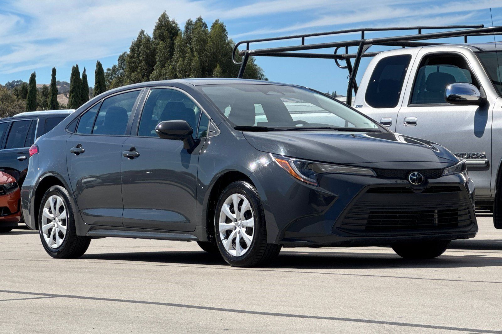 Used 2025 Toyota Corolla LE FWD image 7