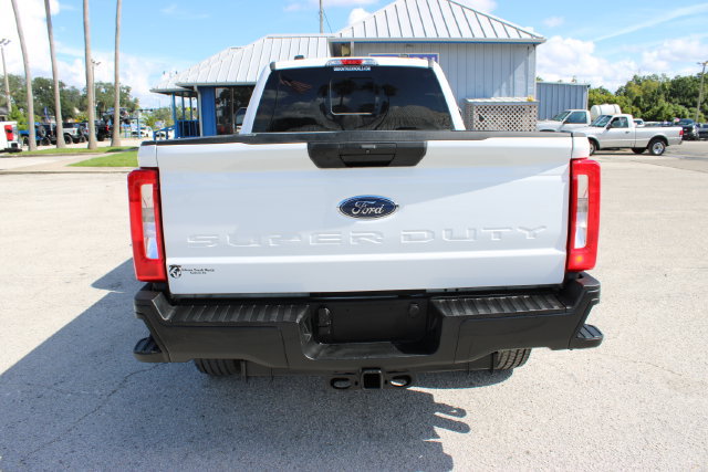 Used 2025 Ford F250 XL w/ FX4 Off-Road Package AWD/4WD image 9