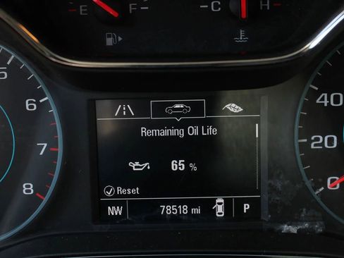 Used 2018 Chevrolet Cruze LS FWD image 23